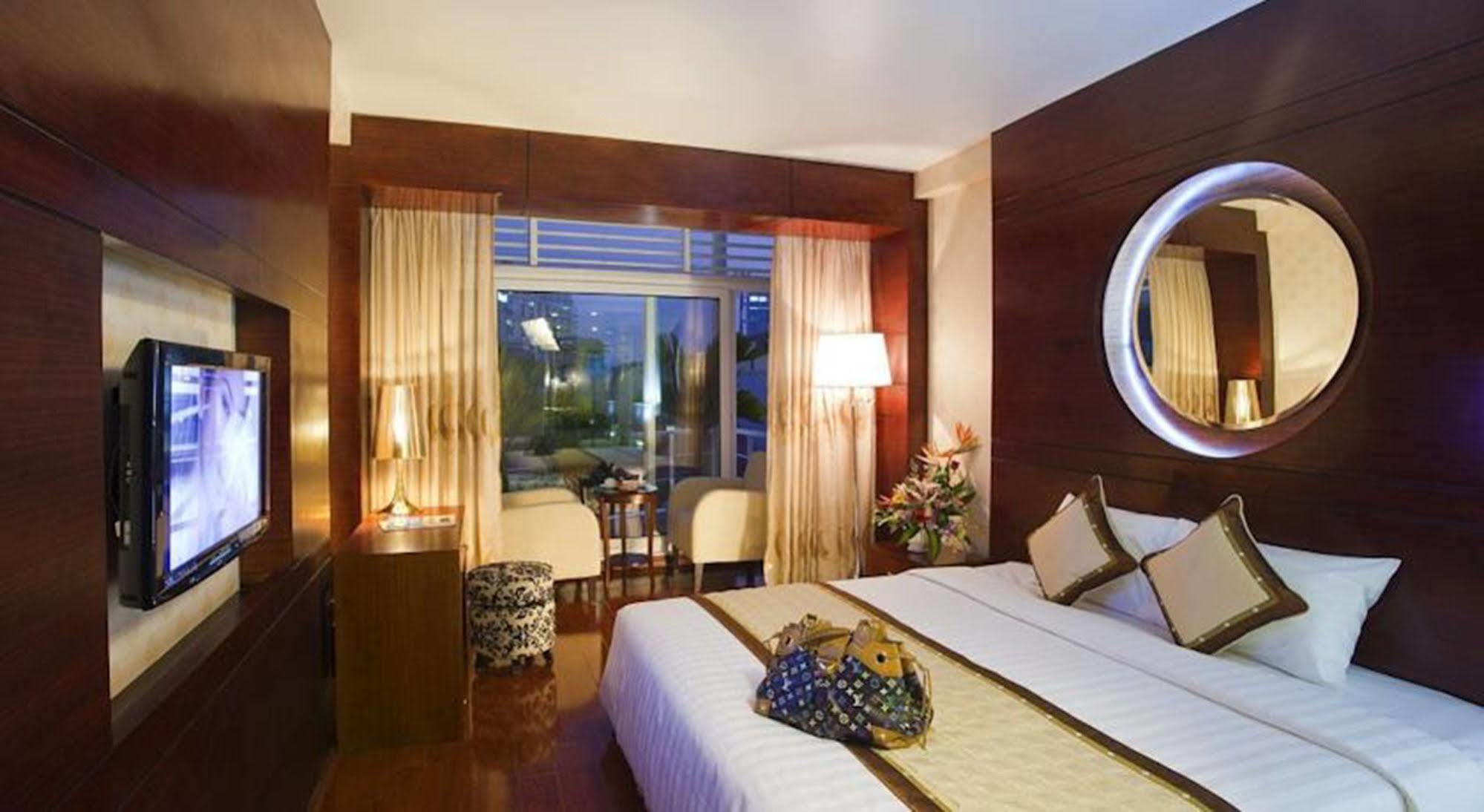 Millennium Hanoi Hotel Bagian luar foto